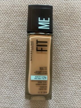 Maybelline Fit Me Matte + Poreless Foundation - Tan Beige